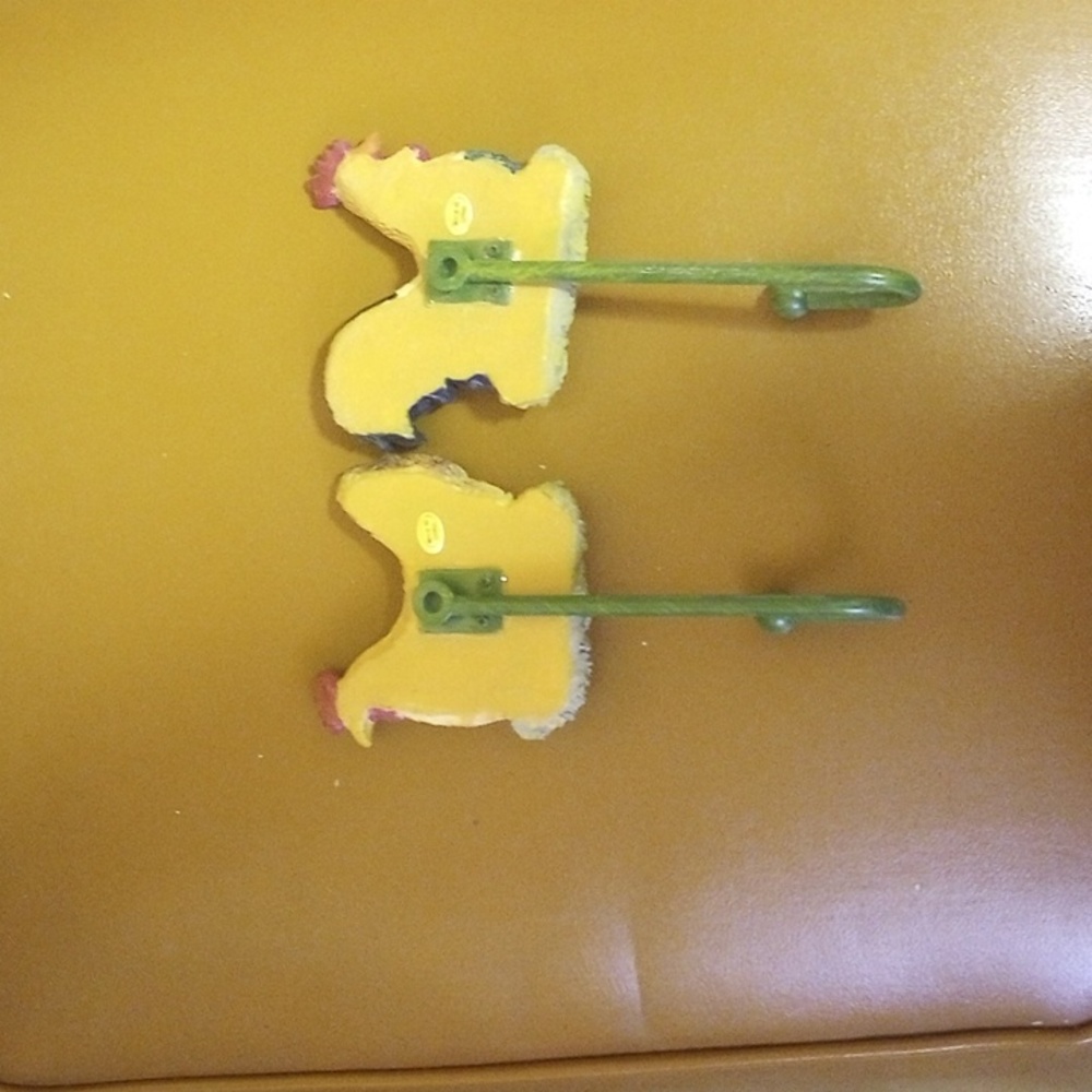 Set of Two Ceramic & Metal Rooster & Hen Hooks, Kitchen Chicken Hooks - Picture 5 of 5